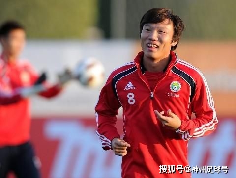 足球最强人物_足球历史个人能力最强球星_足球历史个人能力排行