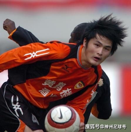足球最强人物_足球历史个人能力最强球星_足球历史个人能力排行